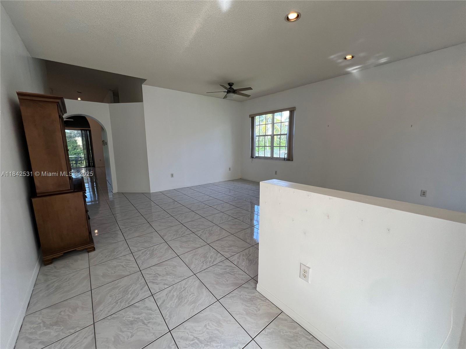 2130 NW 166th Ave, Pembroke Pines FL 33028 photo 4