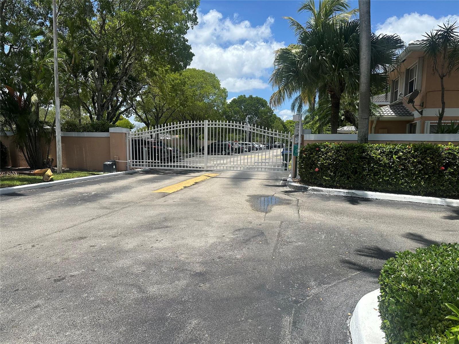 3263 NW 44th Street # 6, Oakland Park FL 33309