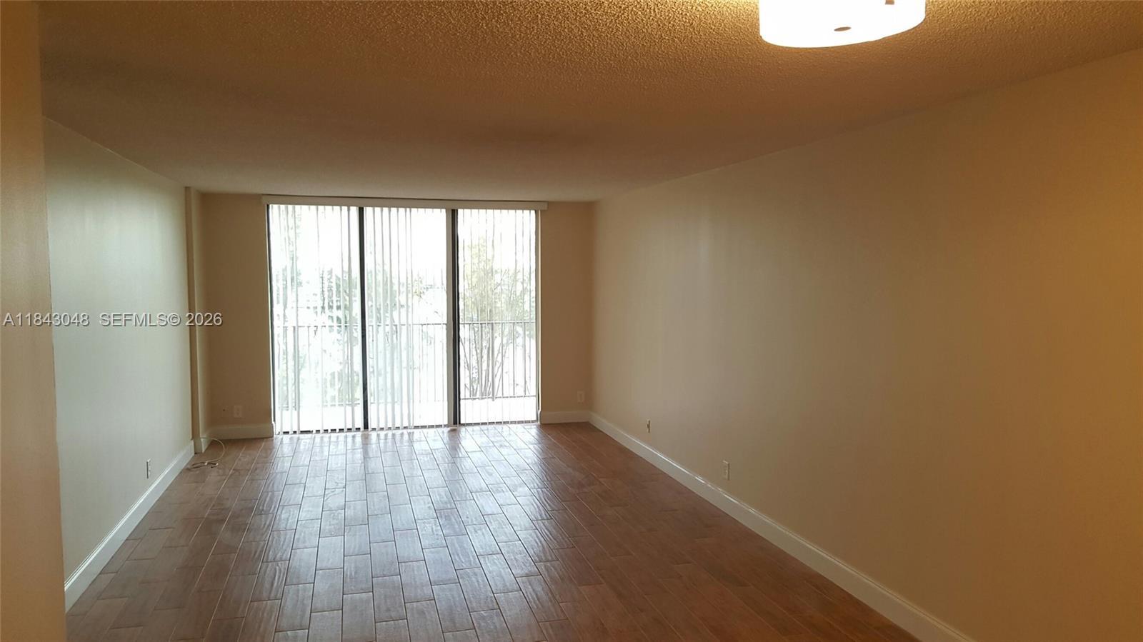 Aventura, FL 33160 photo 2