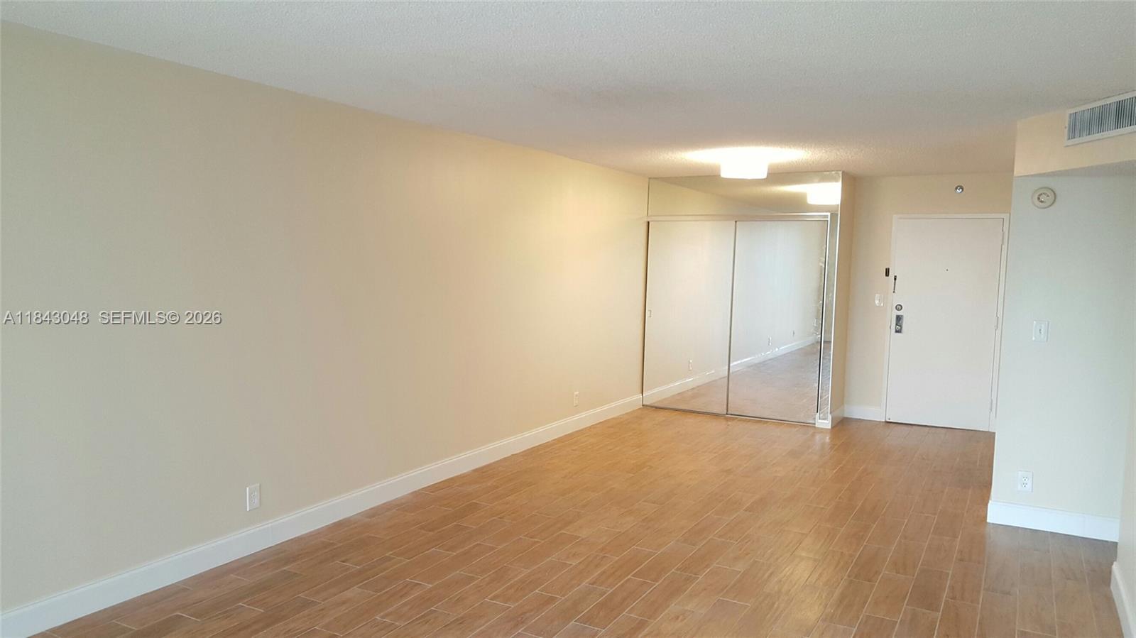 Aventura, FL 33160 photo 4
