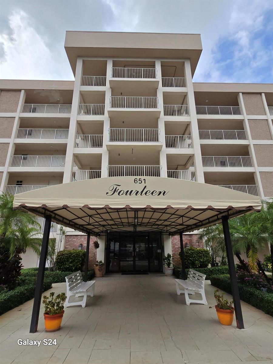 2651 S Course Drive # 509, Pompano Beach FL 33069