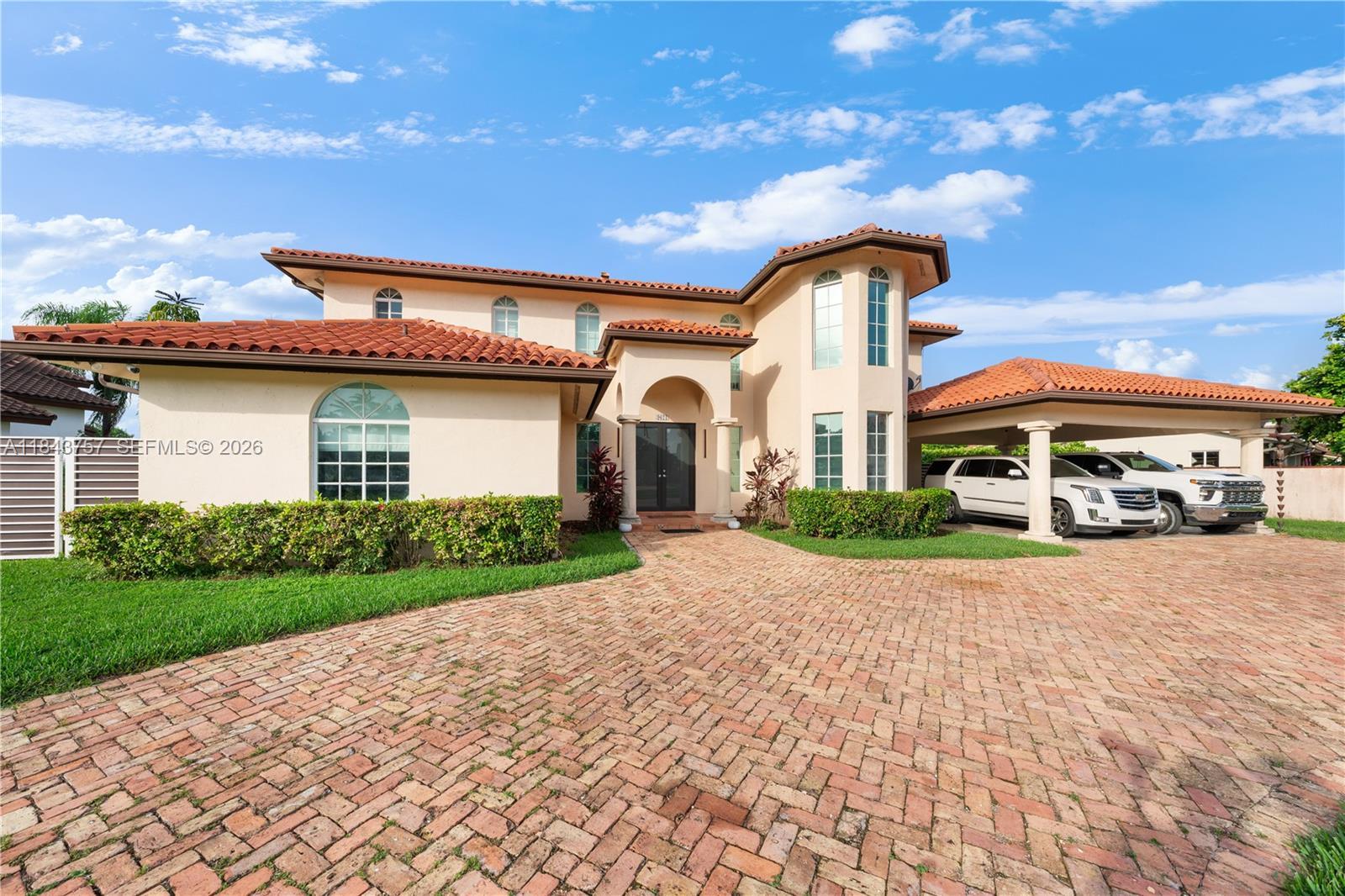9621 W Calusa Club Dr, Miami FL 33186 photo 4