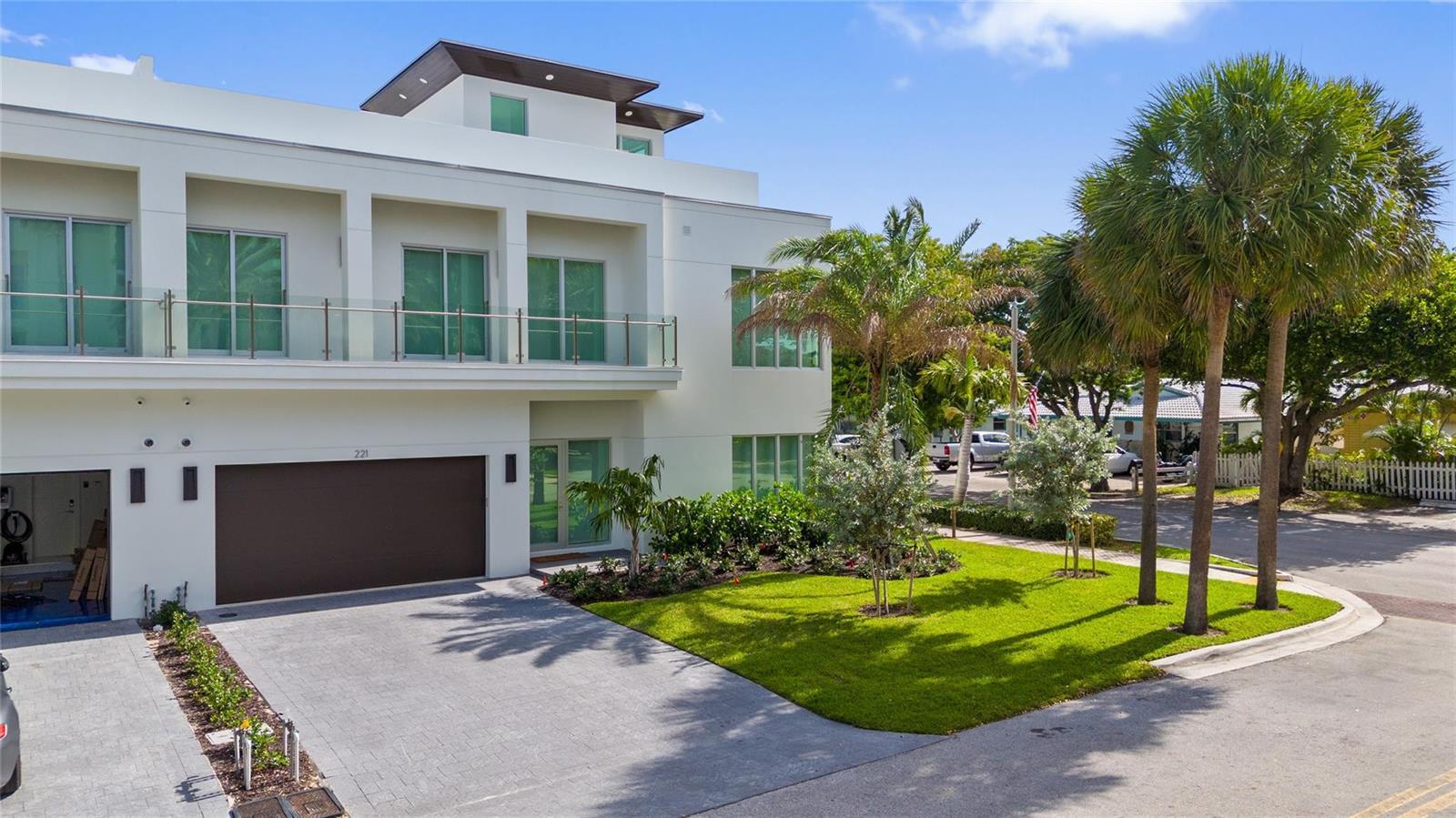 221 Shore Court # 221, Lauderdale By The Sea FL 33308