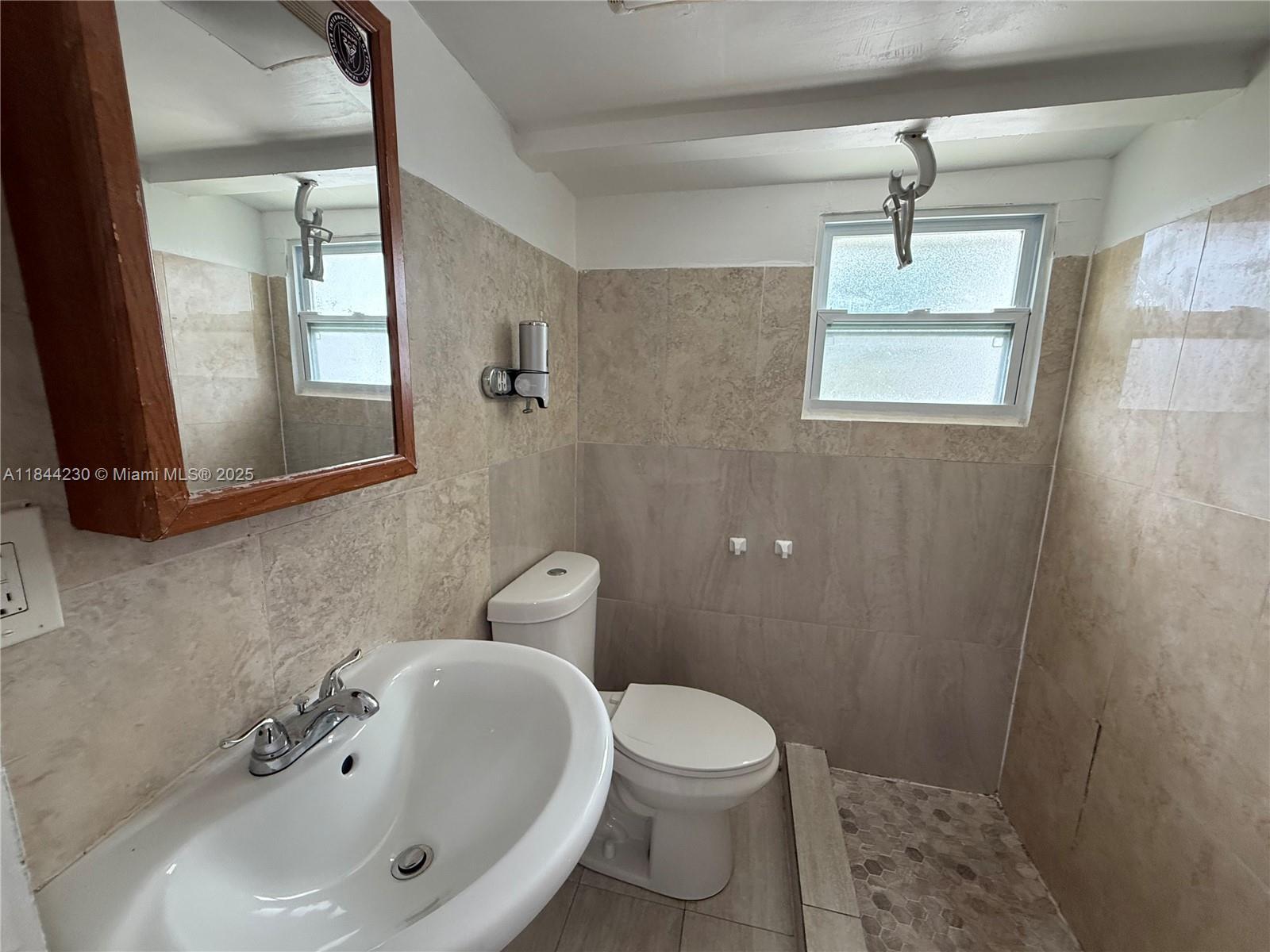 2146 NW 18th terr # C, Miami FL 33125 photo 5
