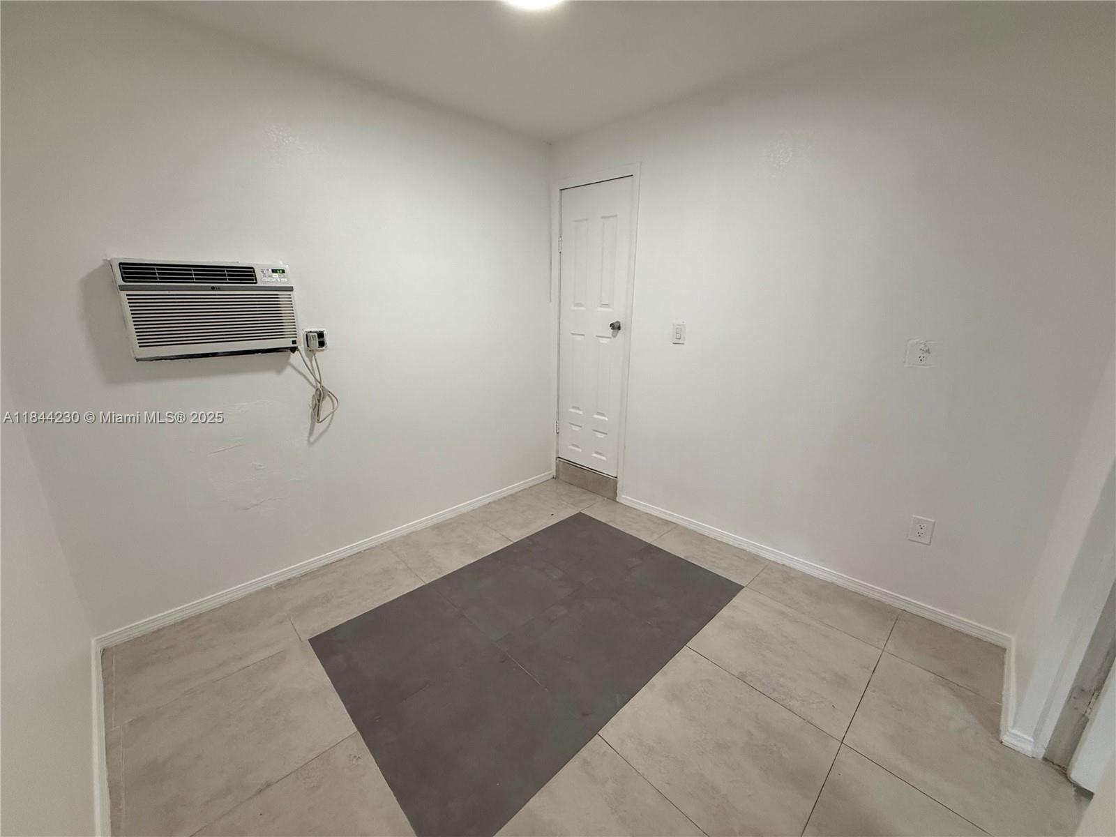 2146 NW 18th terr # C, Miami FL 33125 photo 4