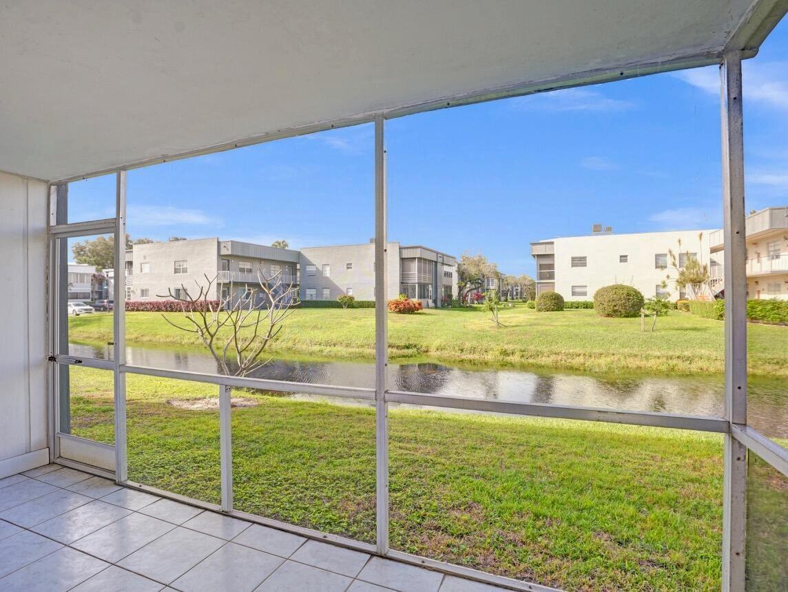 298 Burgundy G, Delray Beach FL 33484 photo 2