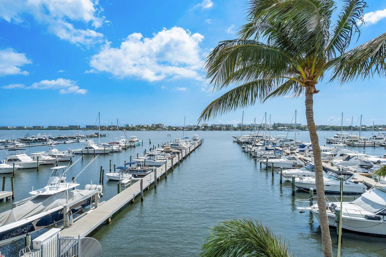 806 E Windward 301 Way # 301, Lantana FL 33462 photo 2