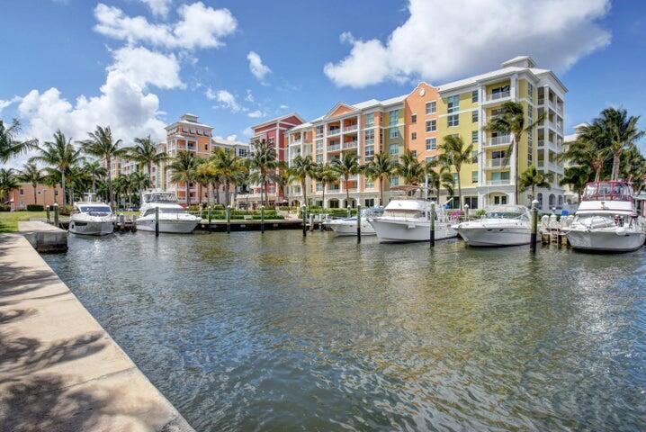 806 E Windward 301 Way # 301, Lantana FL 33462