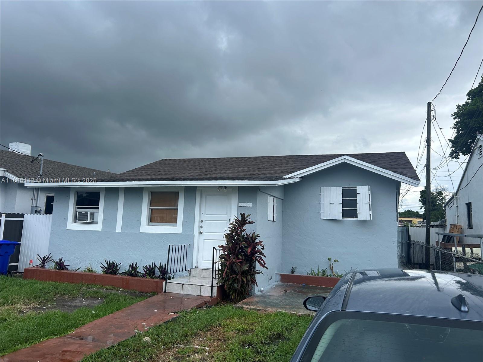 2708 NW 22nd Ct, Miami FL 33142 photo 2