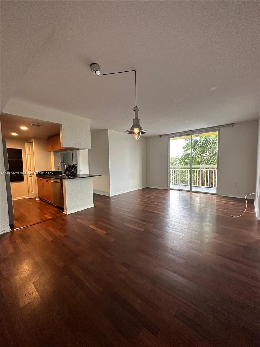 816 NW 11th St # 505, Miami FL 33136 photo 4