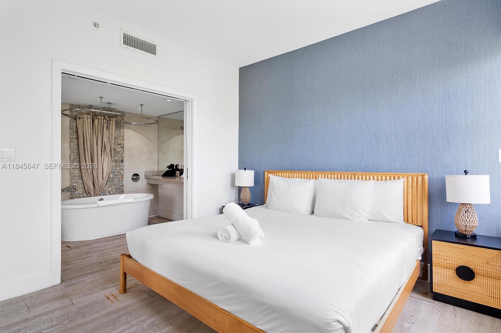 1060 Ocean Dr # D303, Miami Beach FL 33139 photo 3