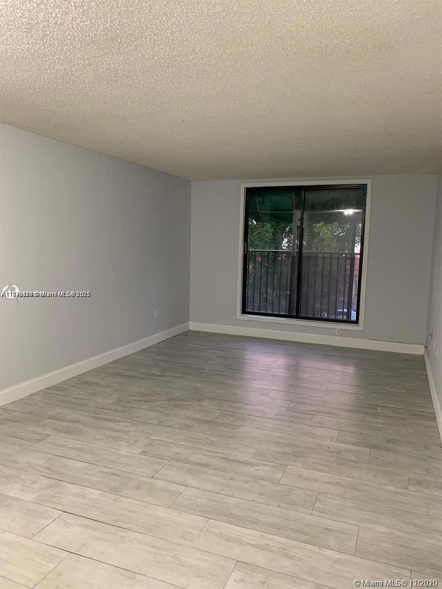 Hialeah, FL 33014 photo 2