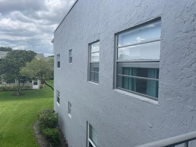 137 Flanders C, Delray Beach FL 33484 photo 2