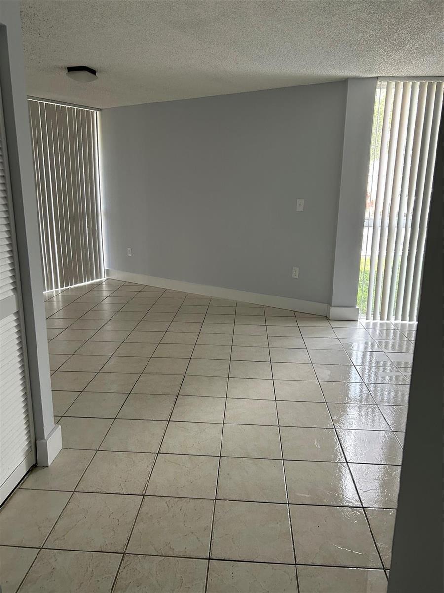 7035 NW 186th Street # 111, Hialeah FL 33015 photo 4