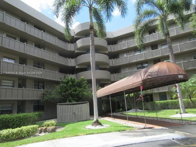 900 Colony Point Cir # 106, Pembroke Pines FL 33026 photo 2
