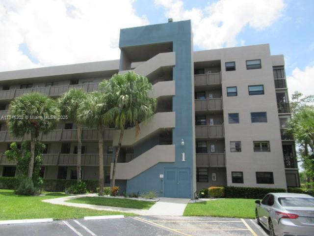 900 Colony Point Cir # 106, Pembroke Pines FL 33026 photo 4