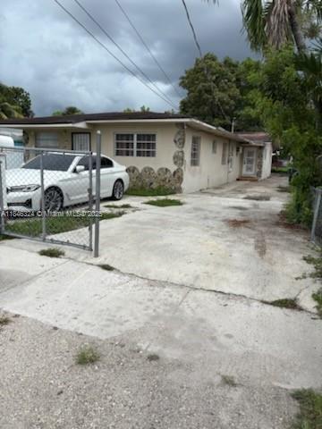 Miami, FL 33142 photo 2