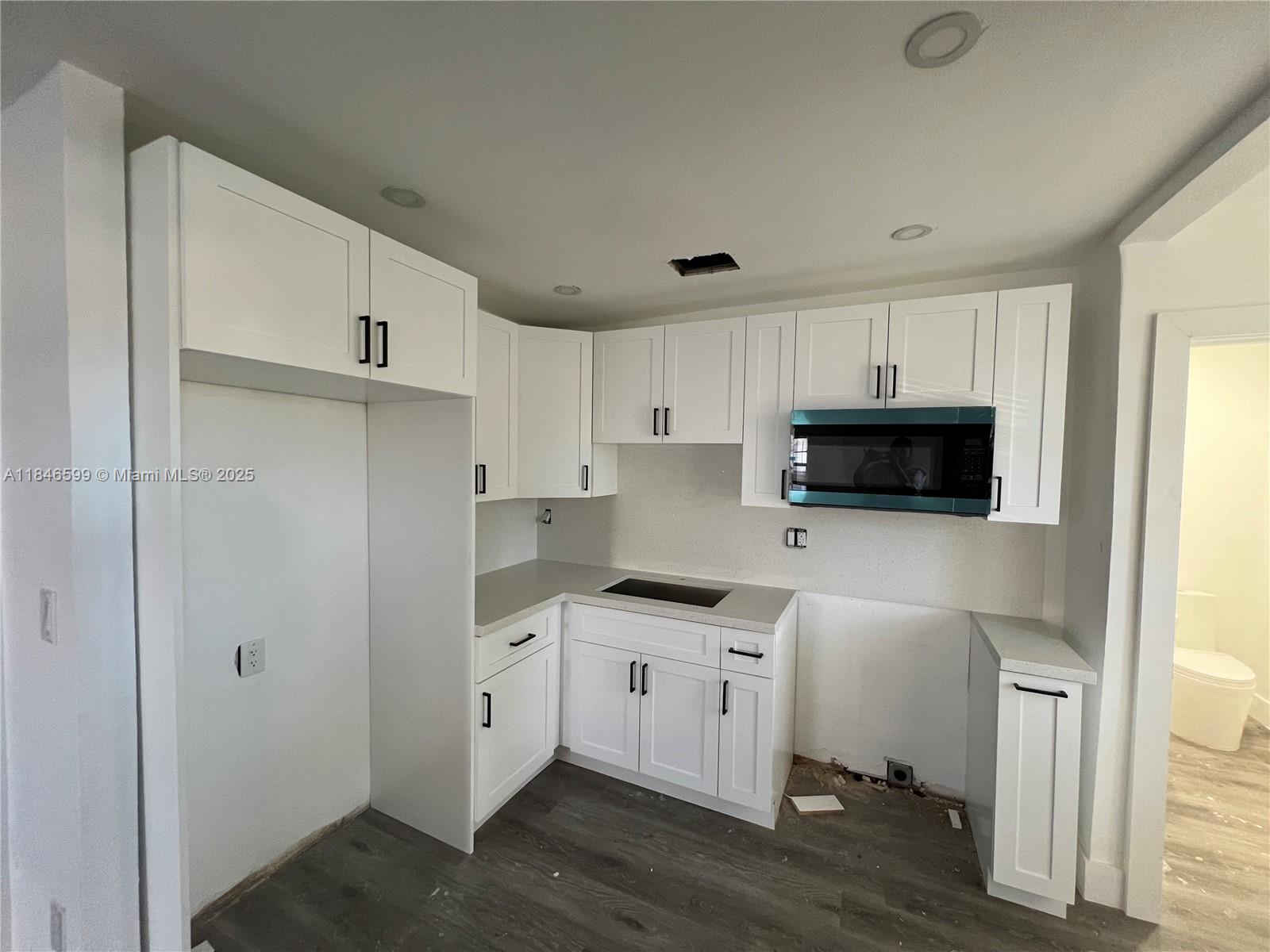 1800 SW 3rd St, Miami FL 33135 photo 2