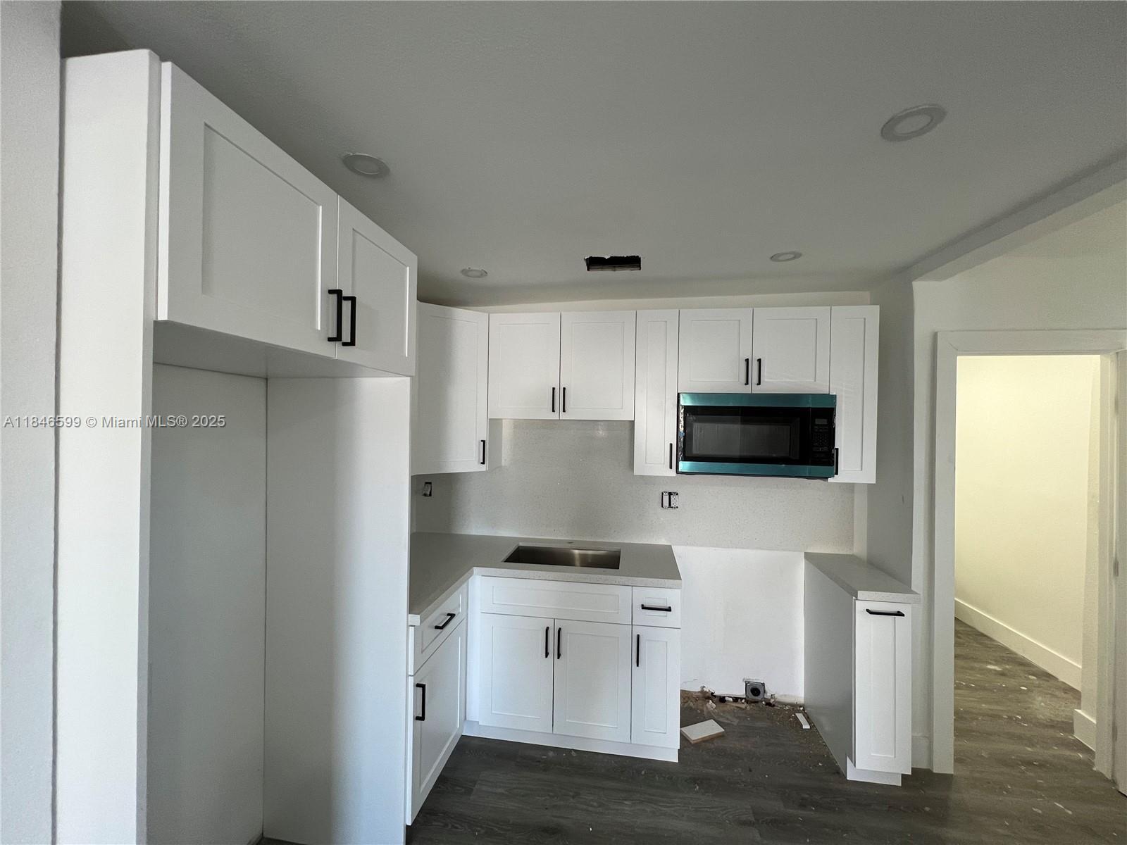 1800 SW 3rd St, Miami FL 33135 photo 4