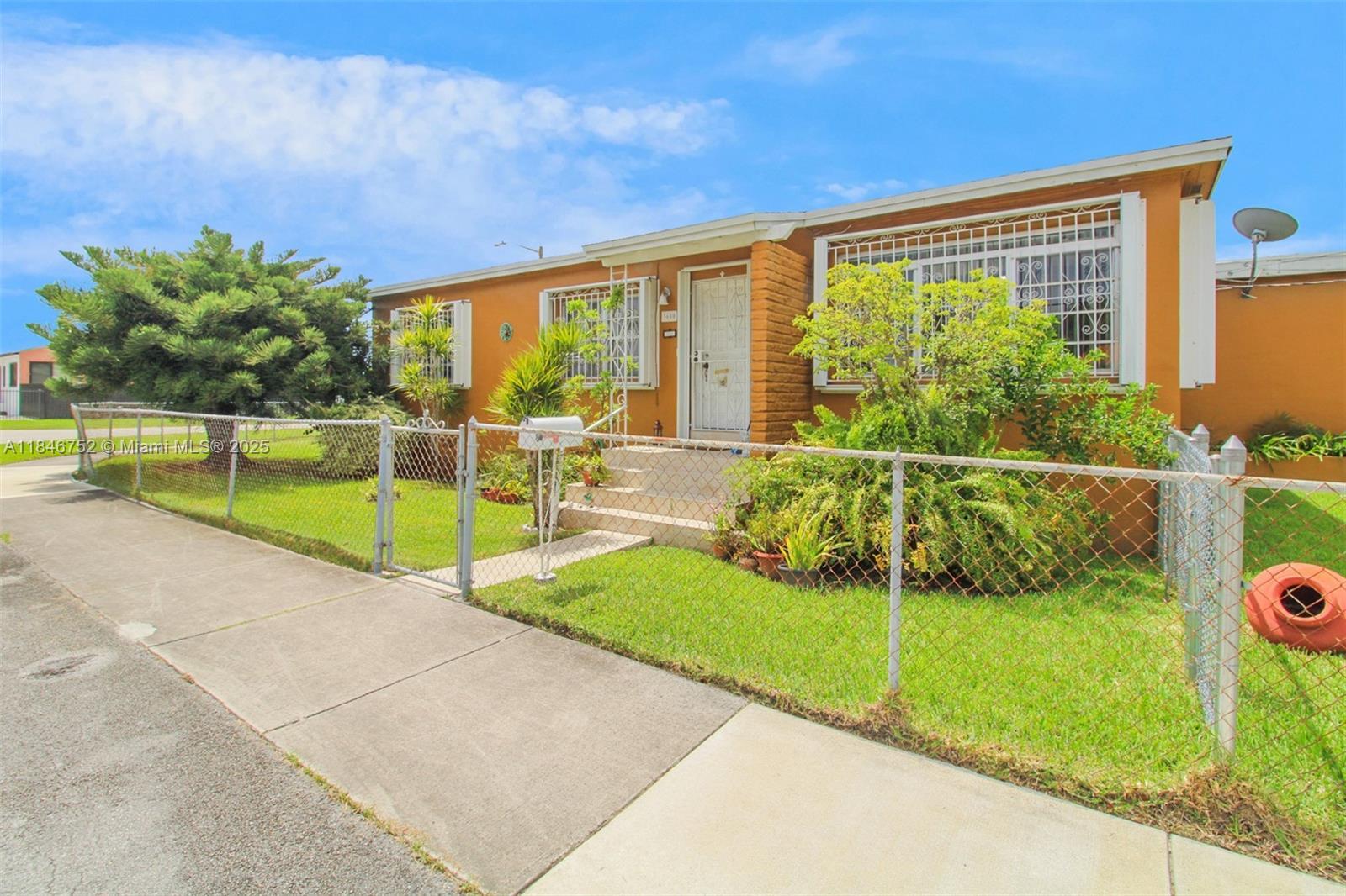 3600 NW 19th Ter, Miami FL 33125 photo 2