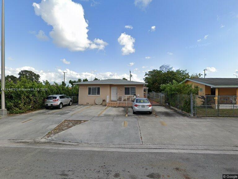 250 E 17th St, Hialeah FL 33010 photo 2