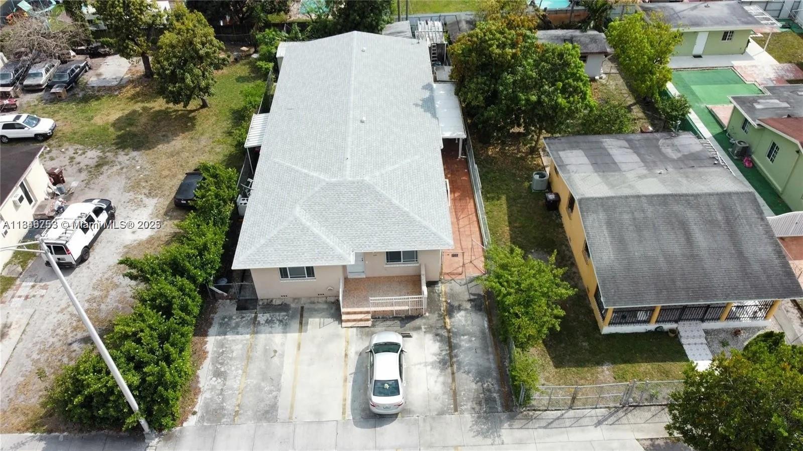 250 E 17th St, Hialeah FL 33010 photo 3