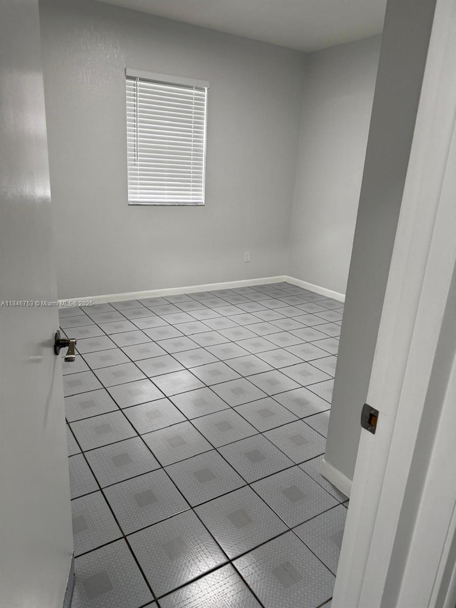 250 E 17th St, Hialeah FL 33010 photo 5
