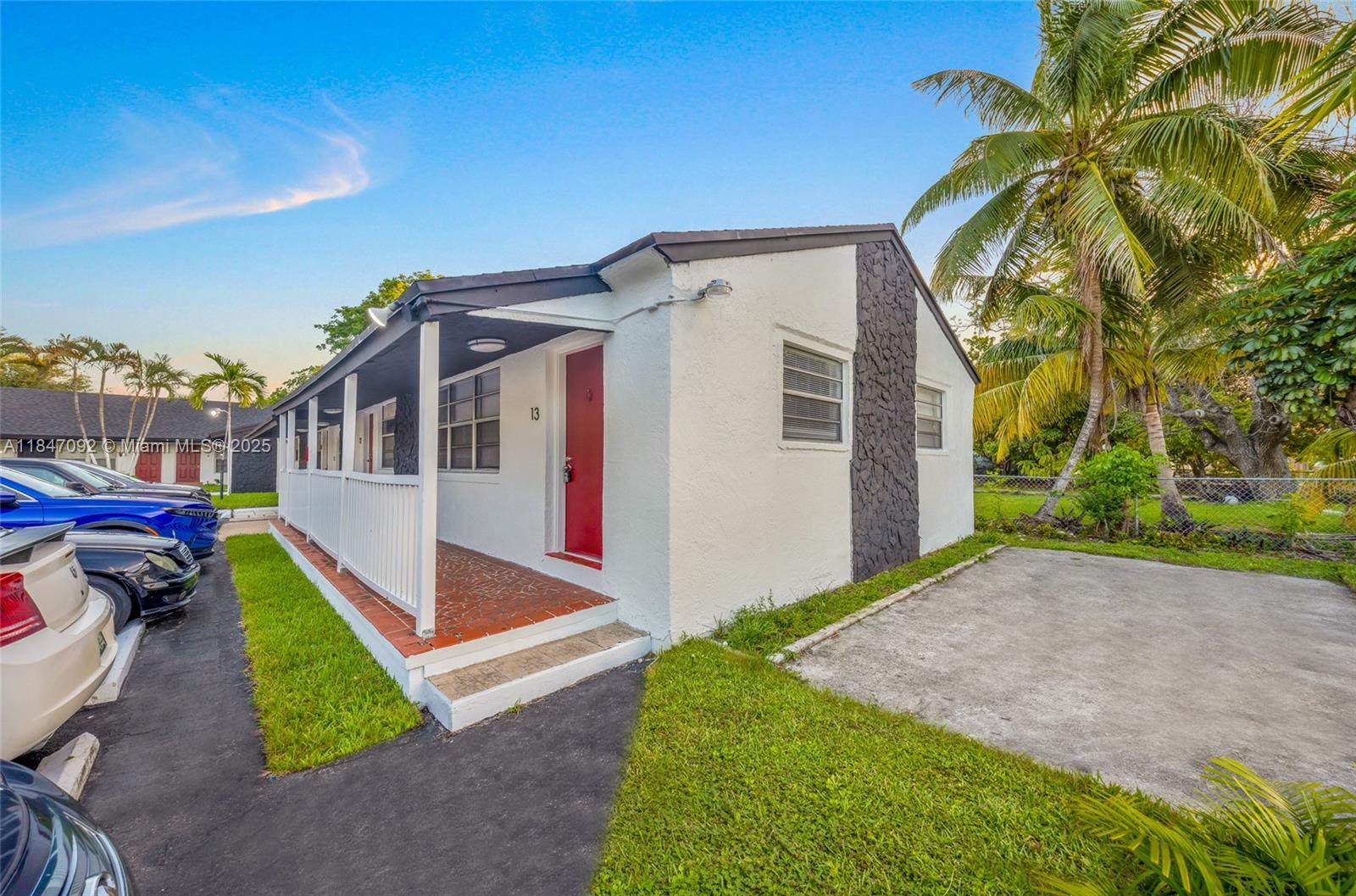2314 Polk St, Hollywood FL 33020 photo 4