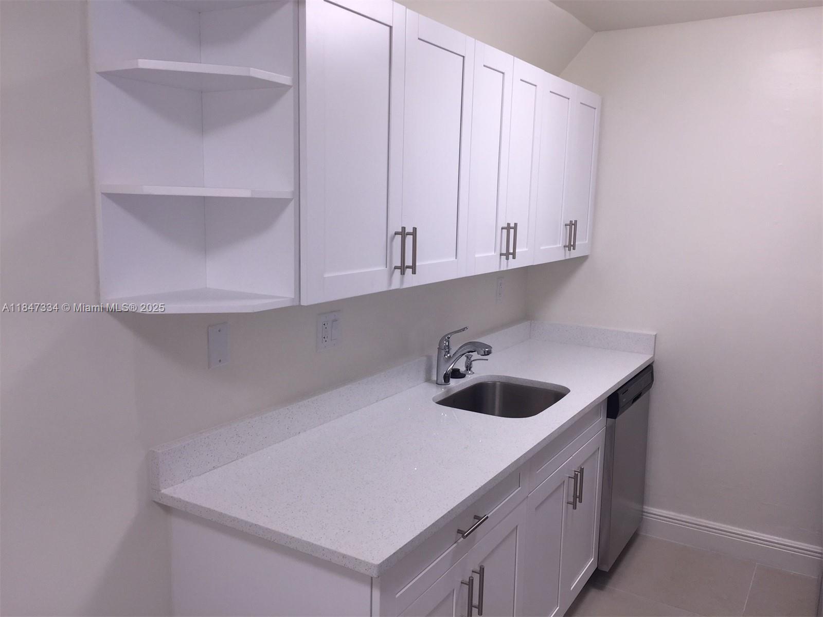 10740 N KENDALL DR # 14, Miami FL 33176 photo 3