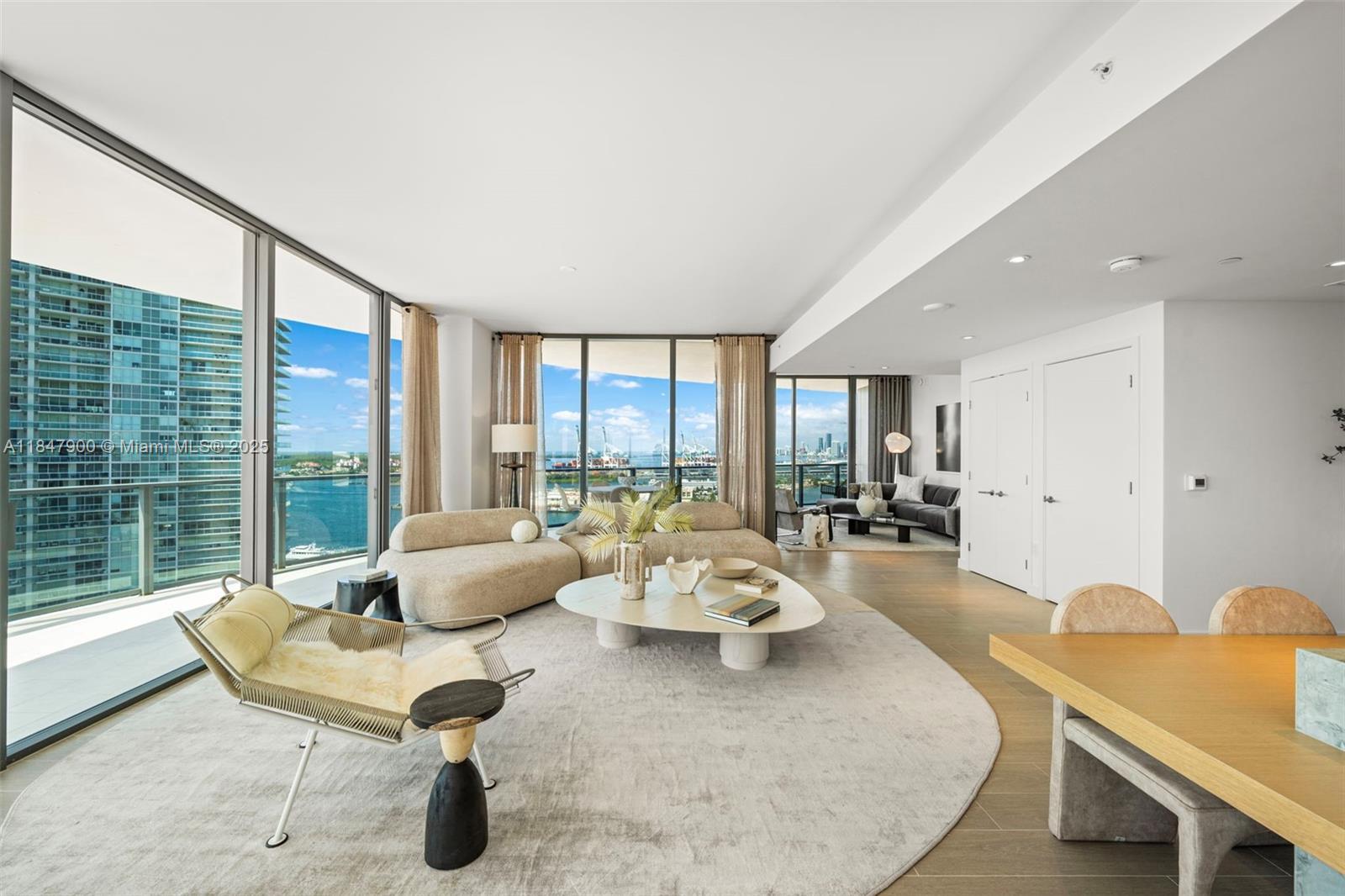 Miami Beach, FL 33139 photo 2