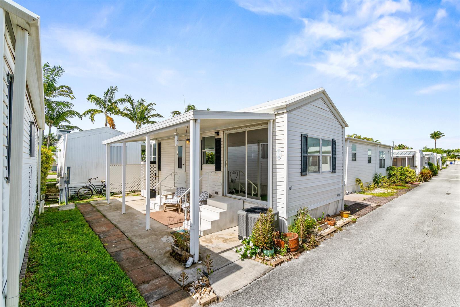 12 Hibiscus Drive # H, Briny Breezes FL 33435 photo 2