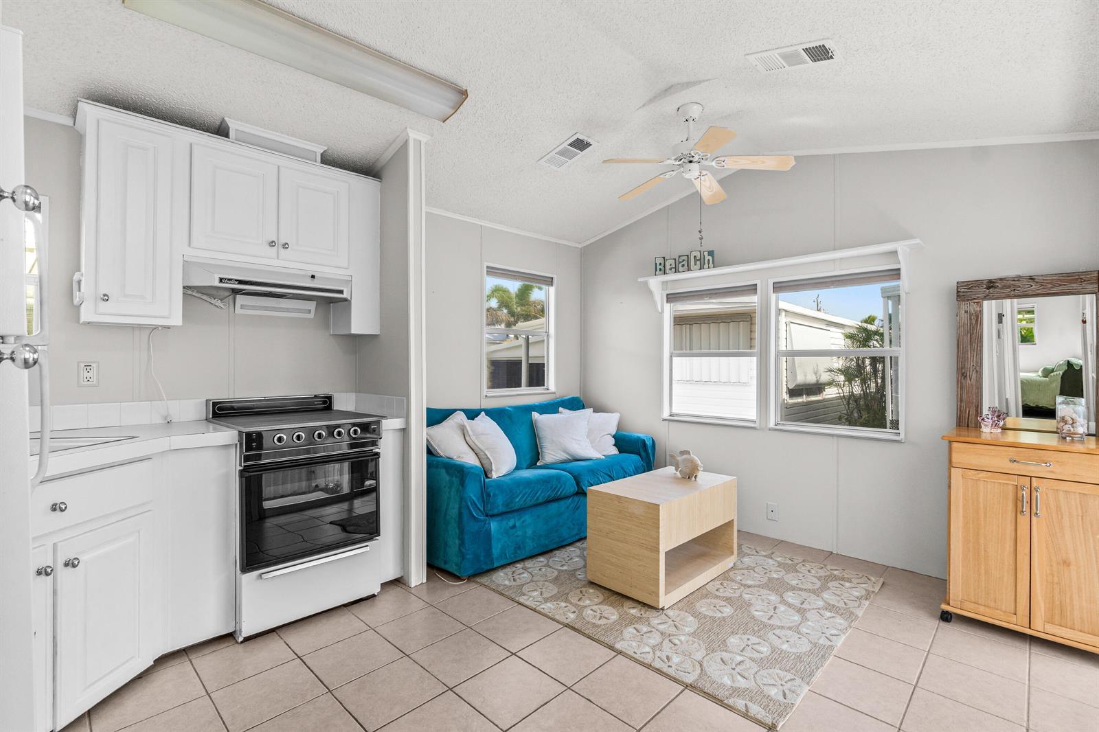 12 Hibiscus Drive # H, Briny Breezes FL 33435 photo 5