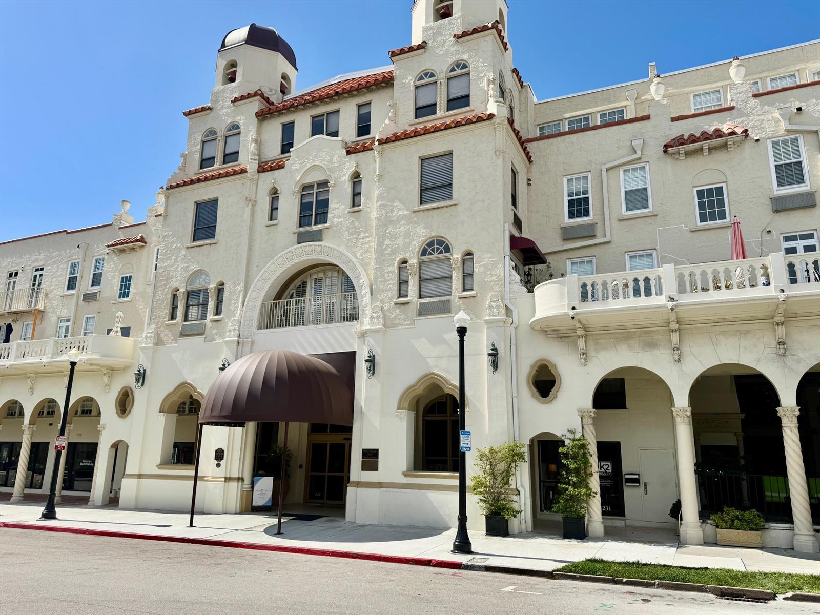 235 Sunrise Avenue Unit 2008, Palm Beach FL 33480