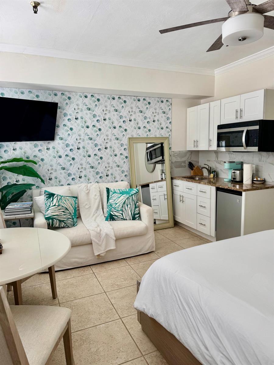 235 Sunrise Avenue Unit 2008, Palm Beach FL 33480 photo 4