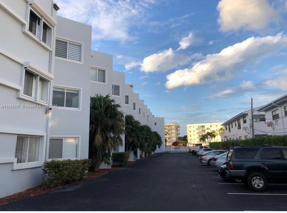 Miami Beach, FL 33141 photo 2