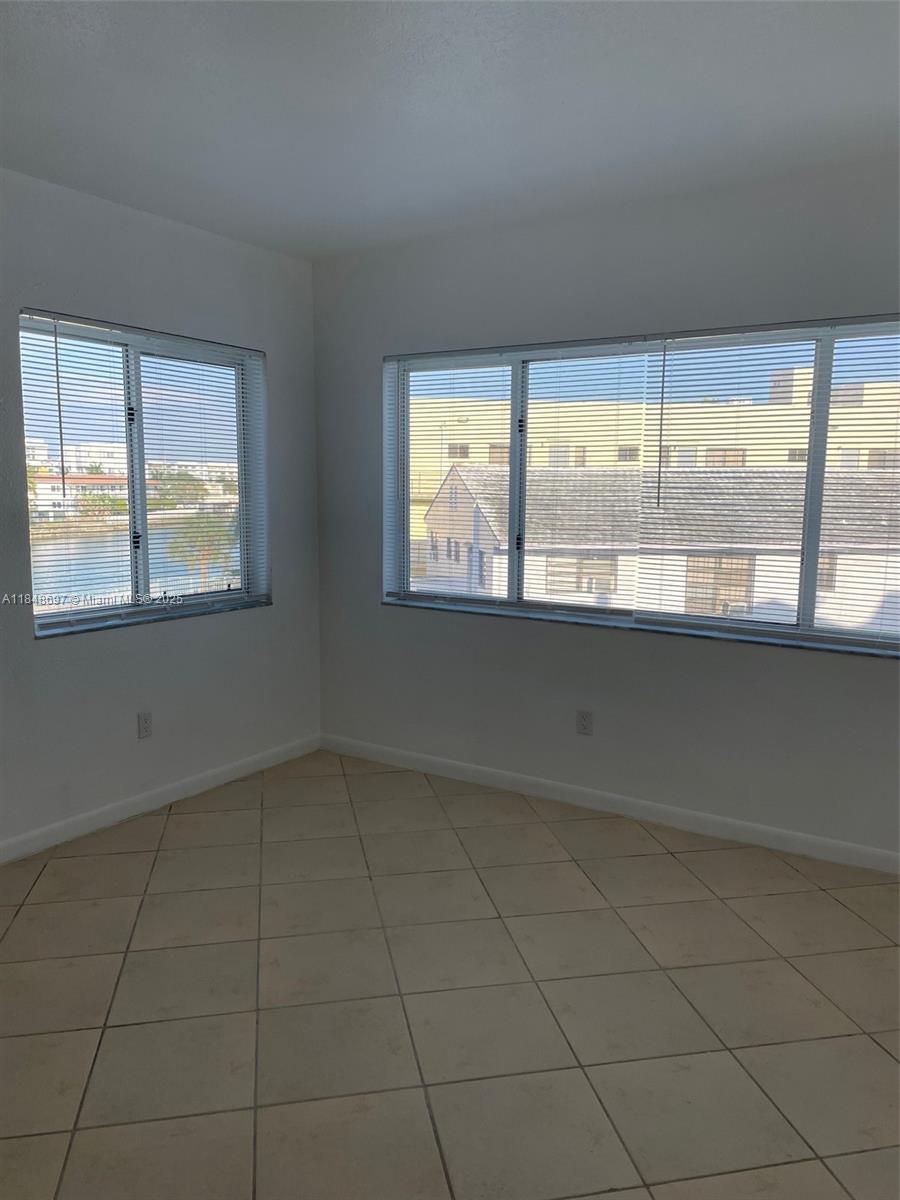 Miami Beach, FL 33141 photo 5