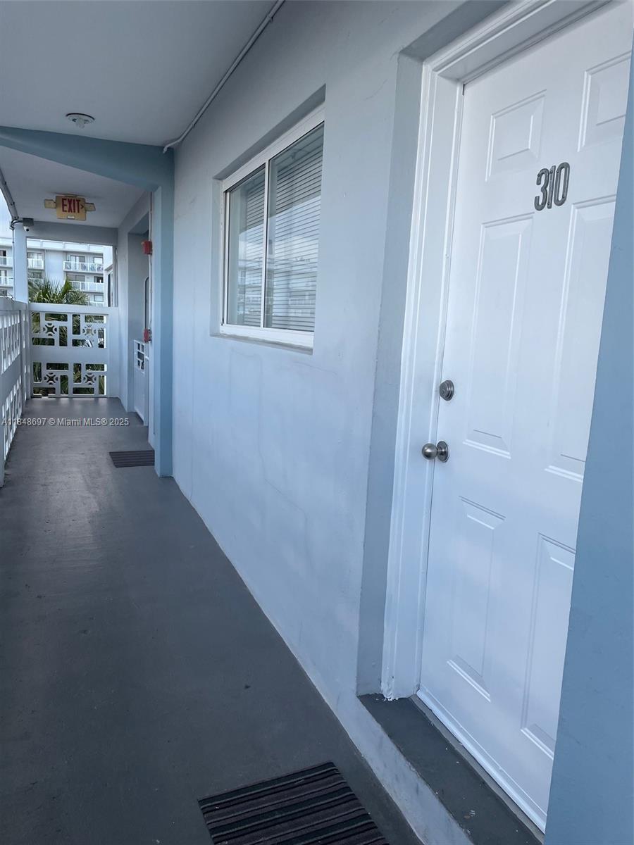 Miami Beach, FL 33141 photo 4