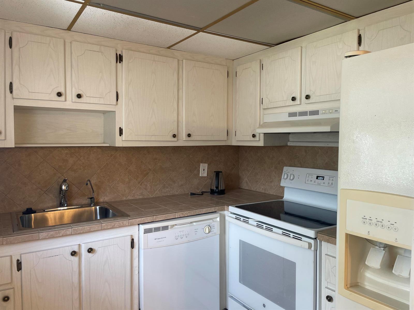 564 Brittany L, Delray Beach FL 33446 photo 4