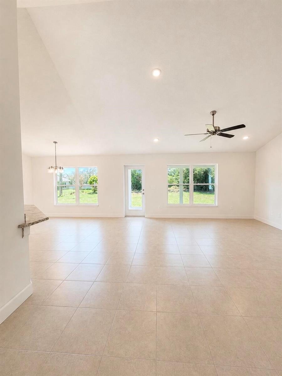 3009 SW Savona Boulevard, Port St. Lucie FL 34953 photo 2