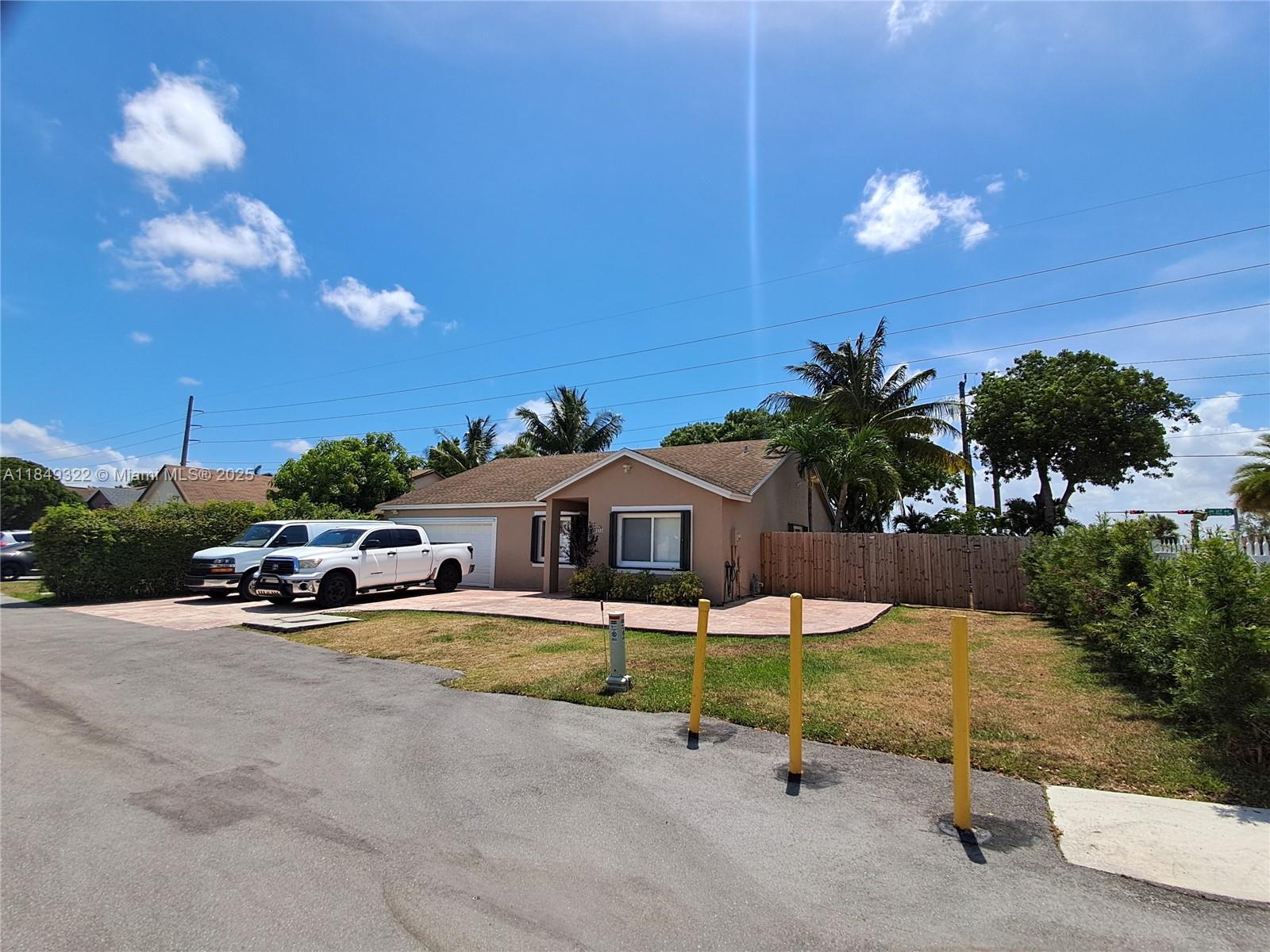 13402 SW 116th Pl, Miami FL 33176 photo 2