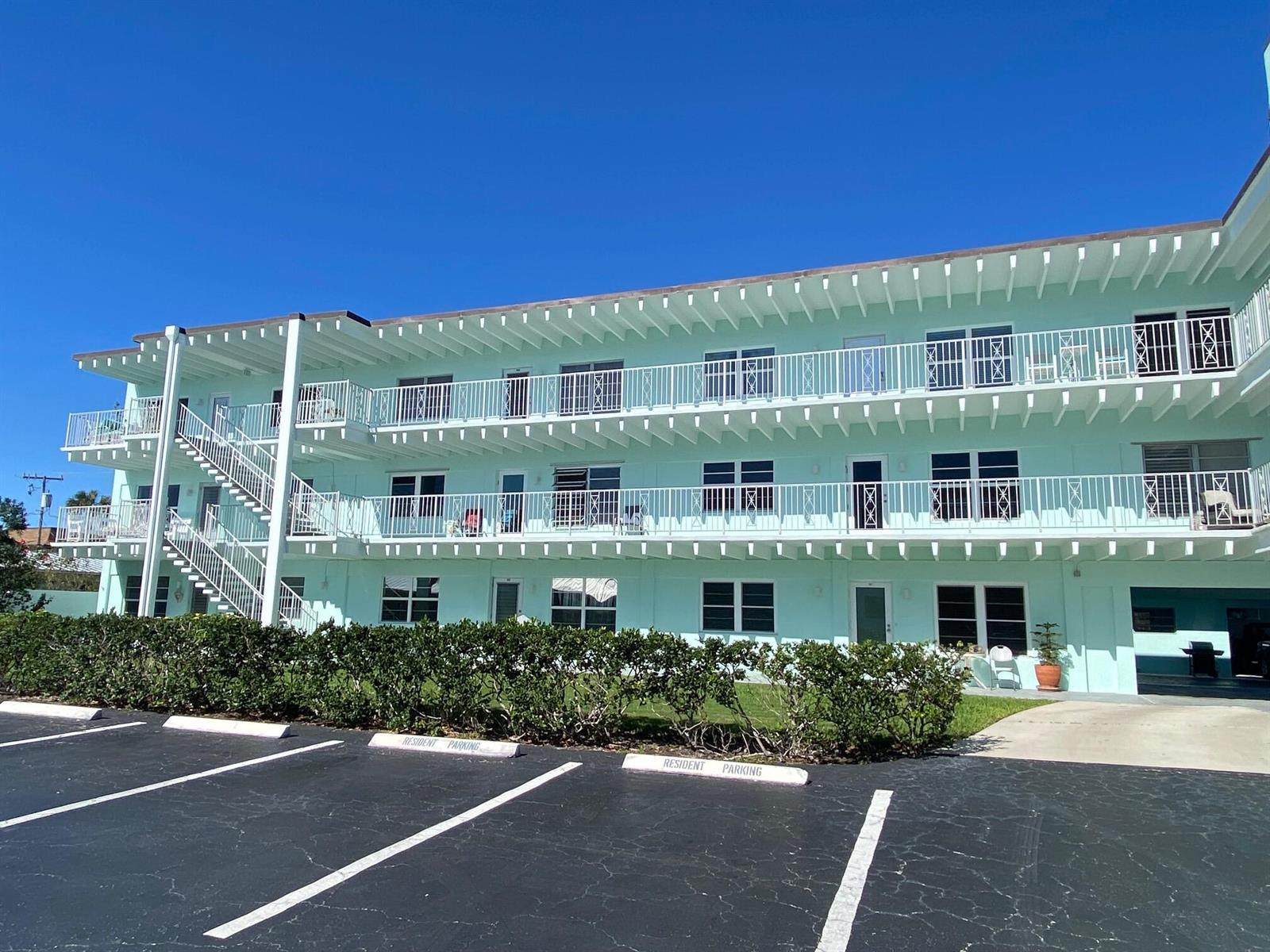 219 Lakeview 102 Avenue # 102, Lantana FL 33462