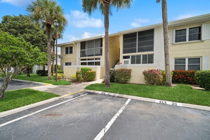 993 Sonesta Avenue NE # 205, Palm Bay FL 32905