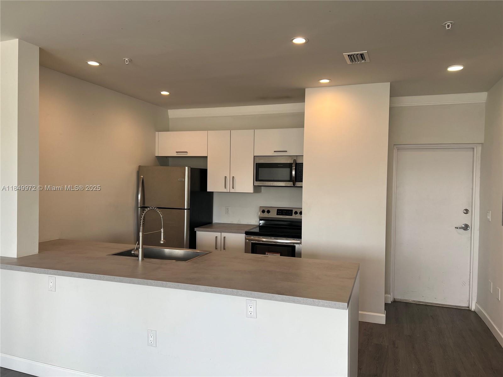 2311 NW 22nd Ave # 207, Miami FL 33142 photo 2