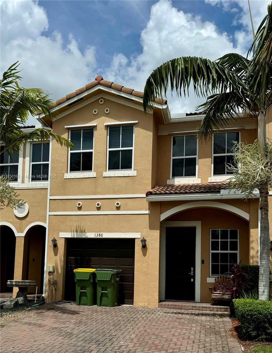 1386 SE 23rd Ter, Homestead FL 33035 photo 2