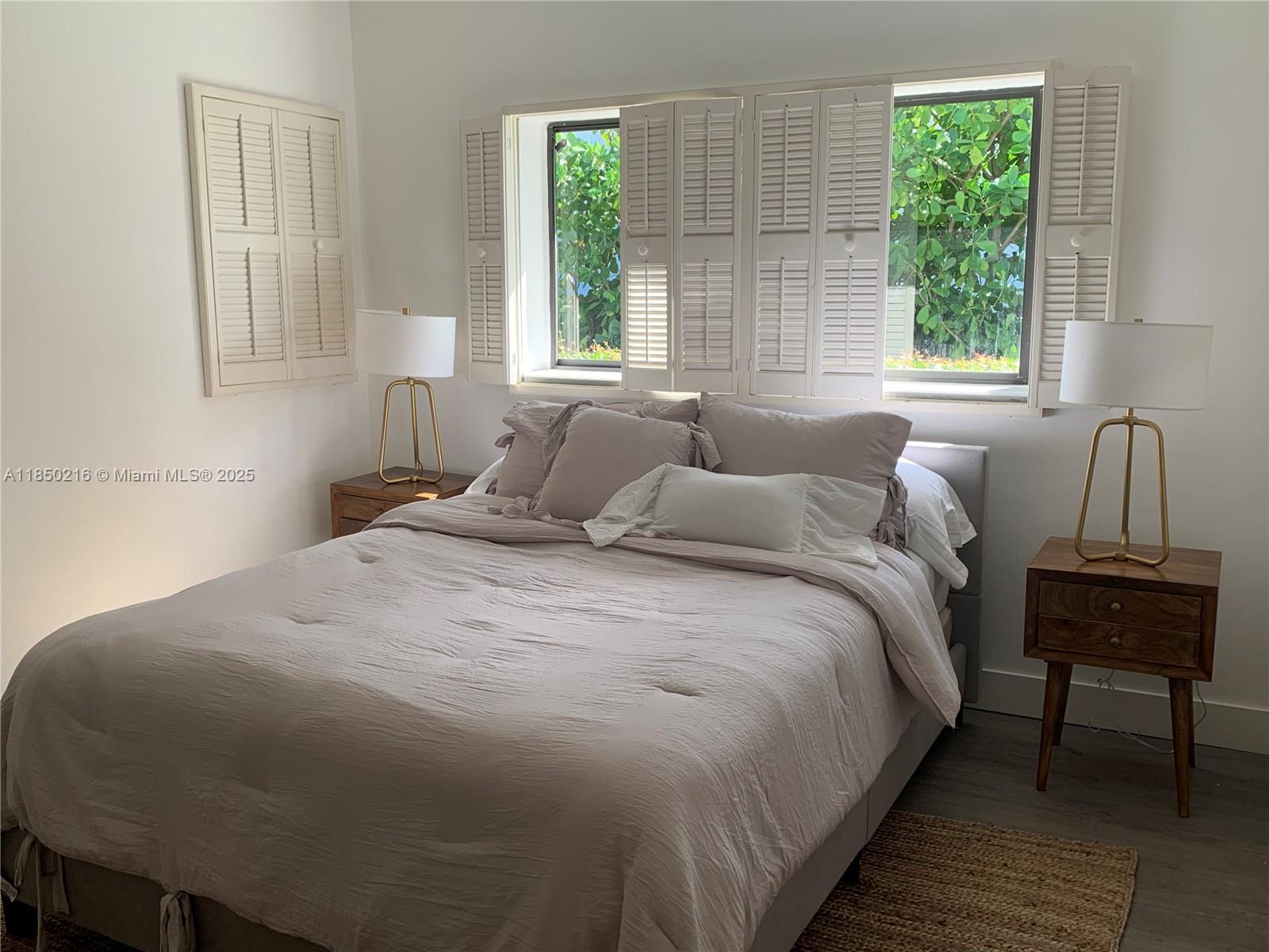 6911 Sunrise Pl, Coral Gables FL 33133 photo 2