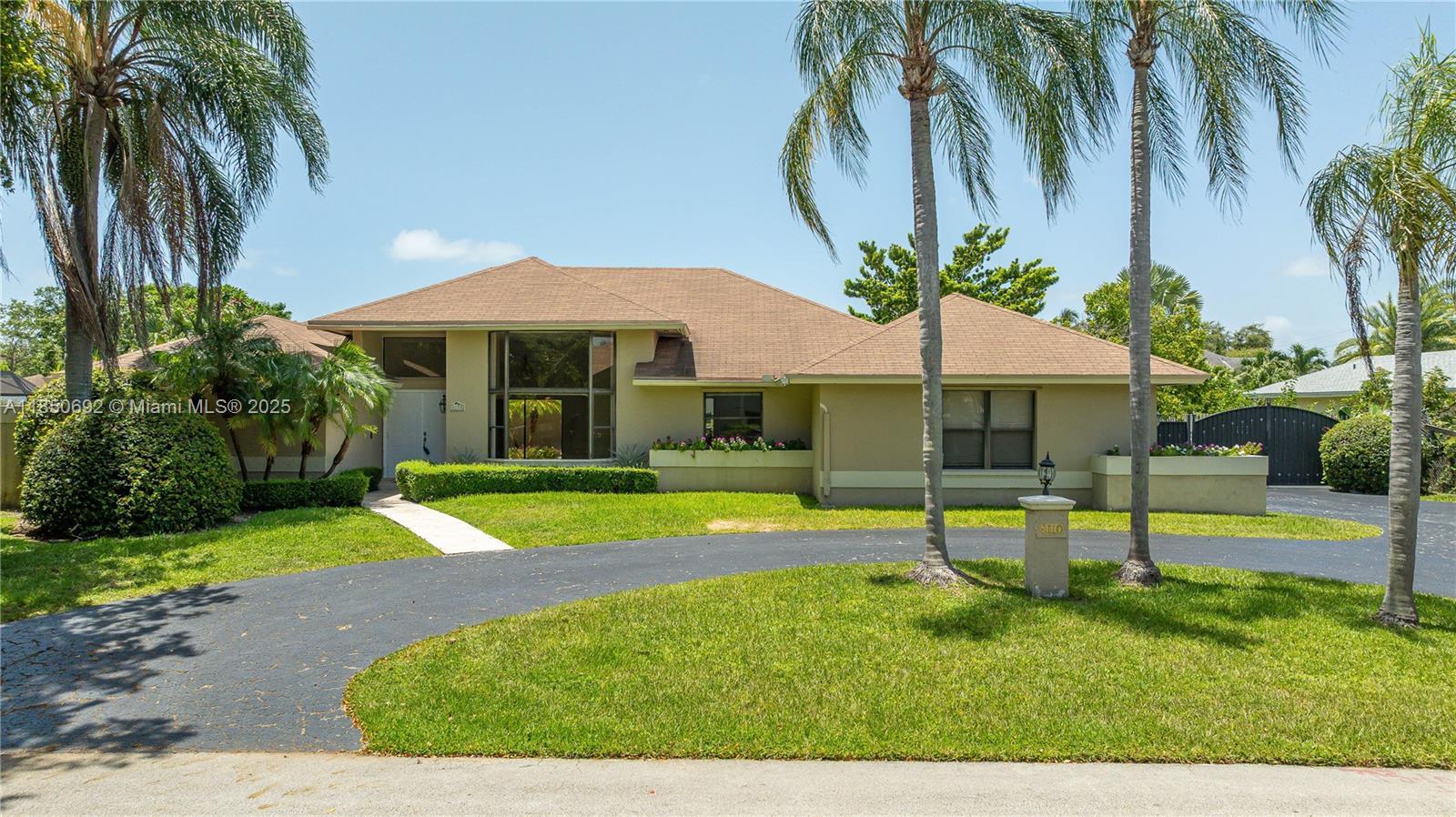 8110 SW 188th St, Cutler Bay FL 33157