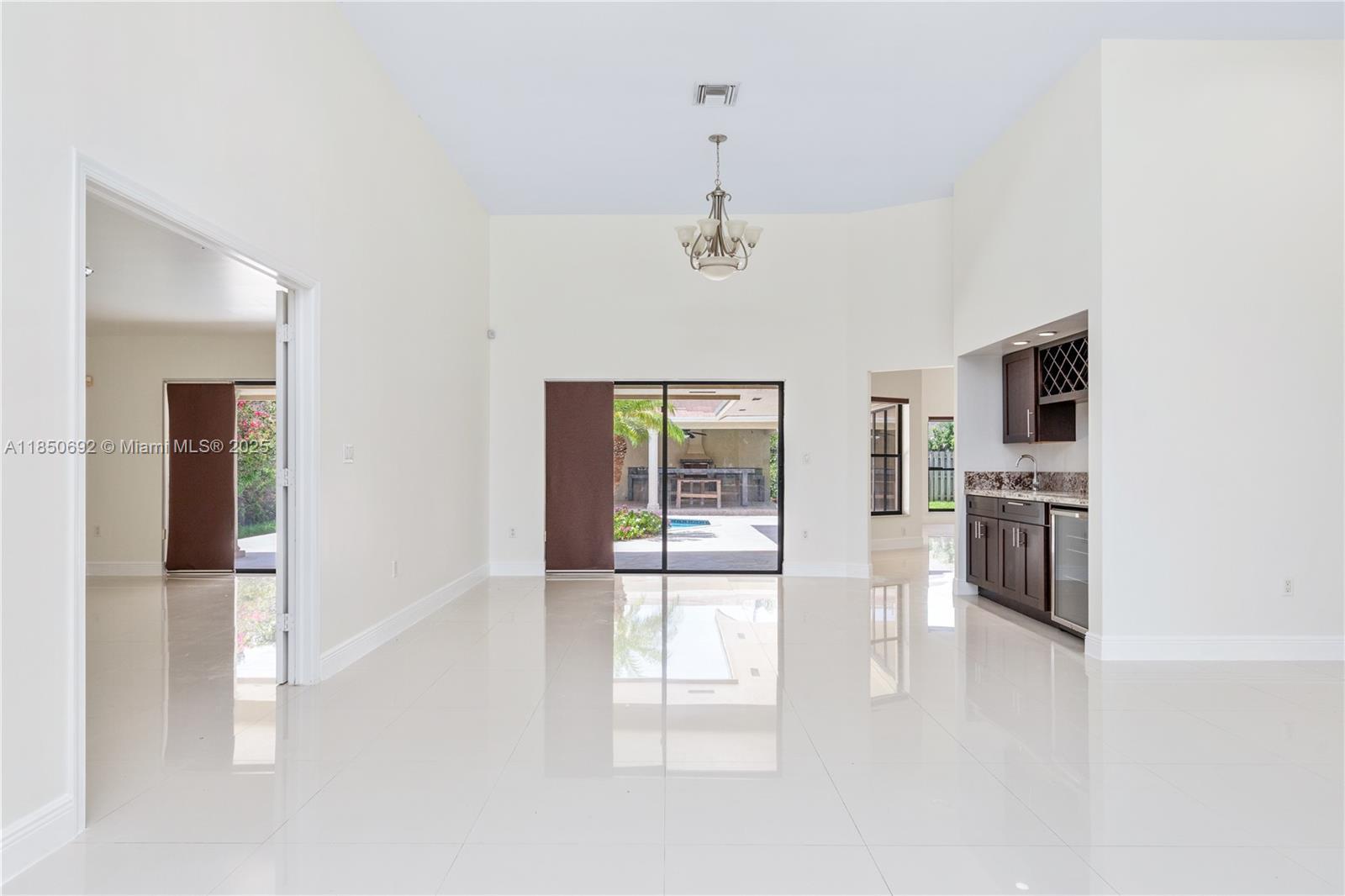 8110 SW 188th St, Cutler Bay FL 33157 photo 4