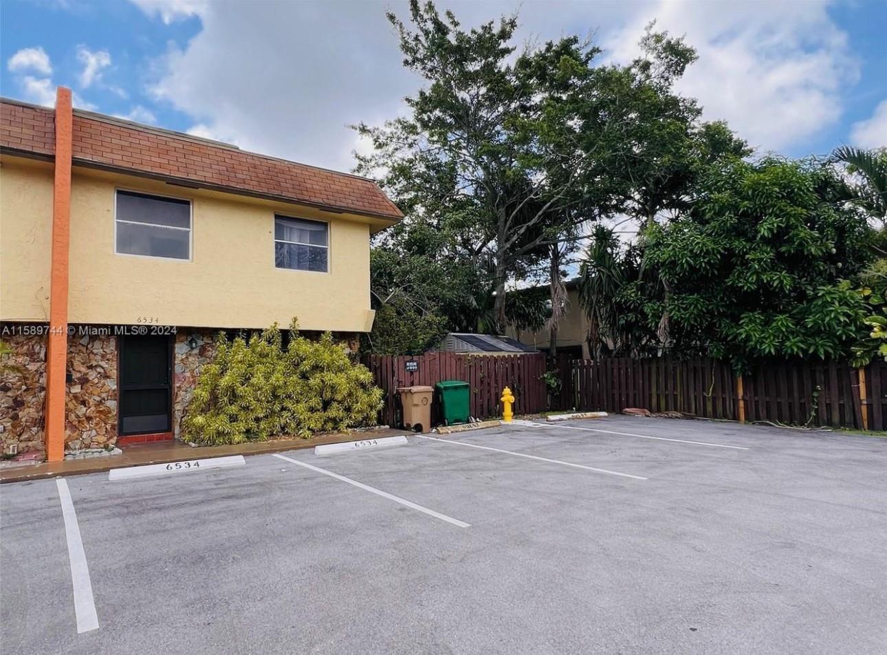6534 SW 41st Street, Davie FL 33314 photo 2