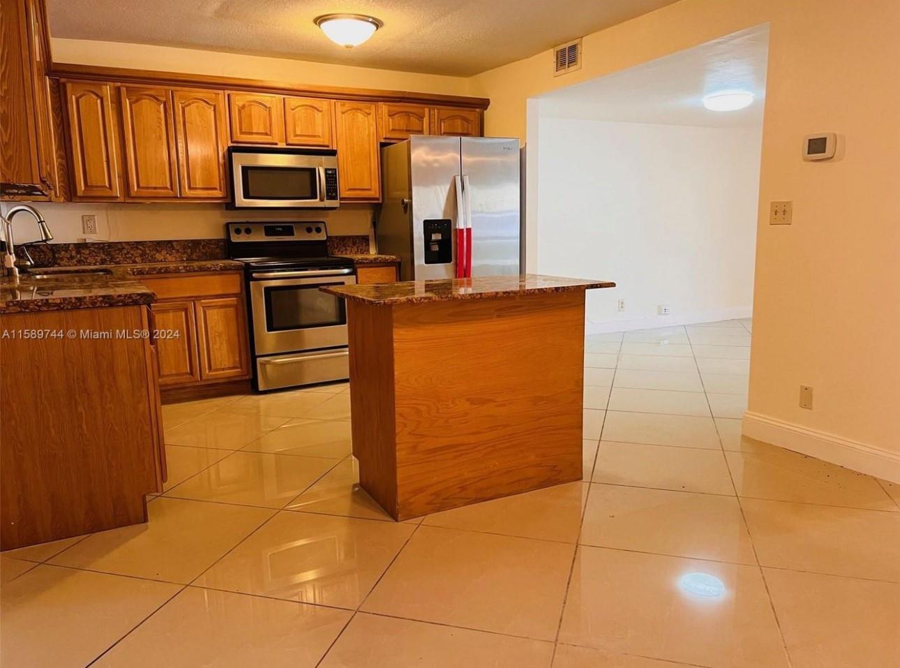 6534 SW 41st Street, Davie FL 33314 photo 5