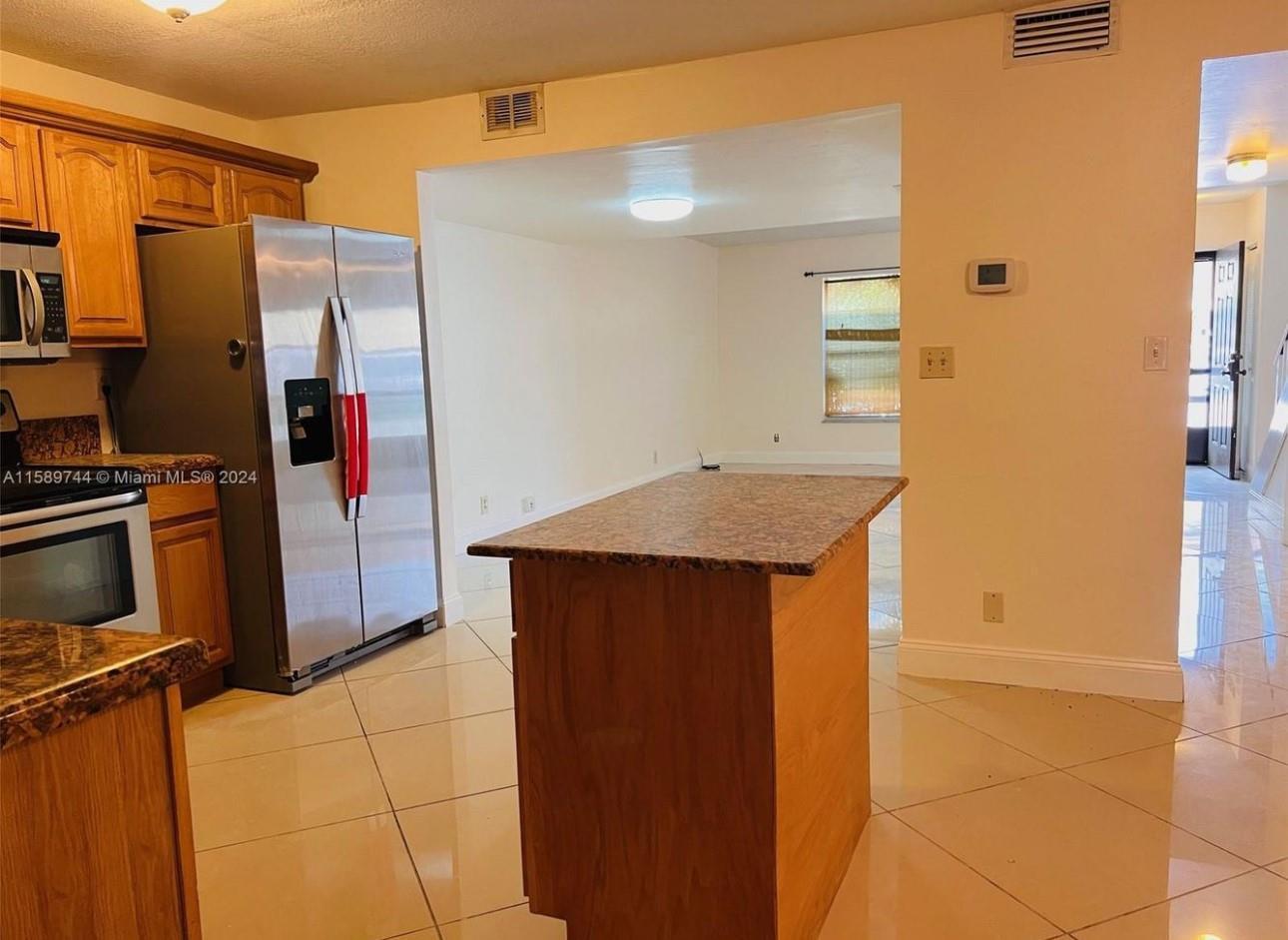 6534 SW 41st Street, Davie FL 33314 photo 4